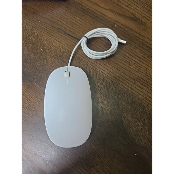 HP White Lifestyle White Wired USB Optical Mouse MODEL TPC-P001M 2 Button Scroll - Picture 1 of 16